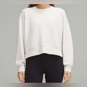 Lululemon Softstreme Perfectly Oversized Cropped Crew
Bone size 8